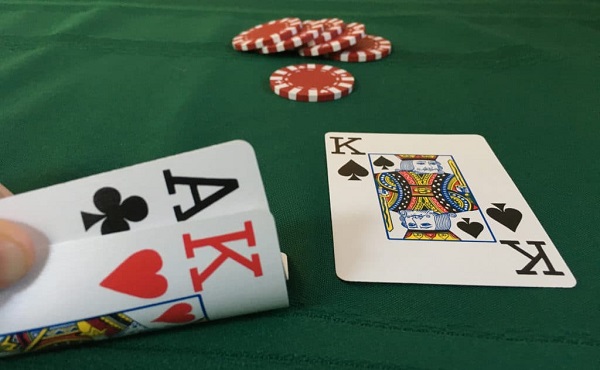 Mastering the Cards: A Comprehensive Beginner’s Guide to Poker